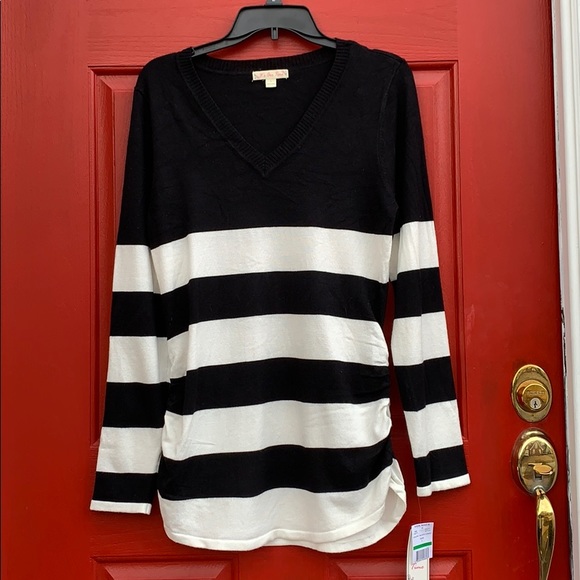 It's Our Time Sweaters - ❄️Cozy black and white sweater. ❄️ 🛍SALE🛍